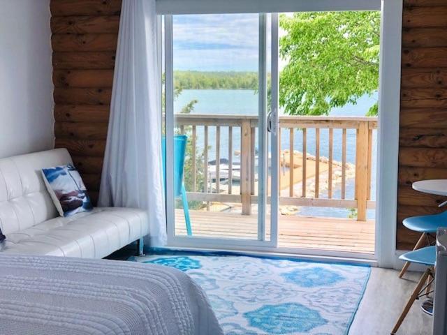 Tamarac Island Motel Stokes Bay Exteriér fotografie
