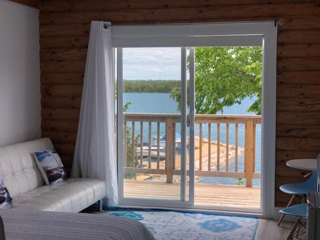 Tamarac Island Motel Stokes Bay Exteriér fotografie